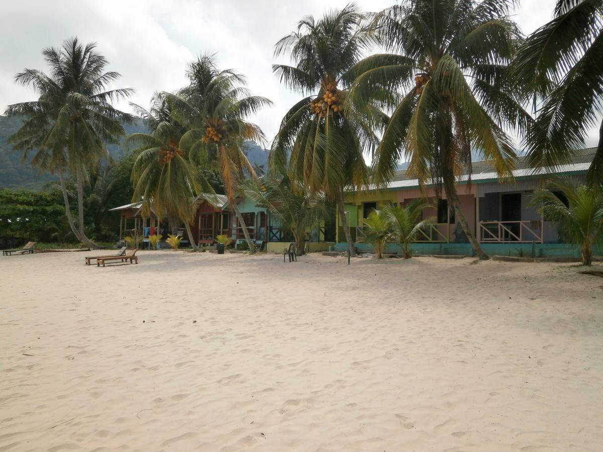 Rainbow Tioman Cottage Kampong Juara Bagian luar foto