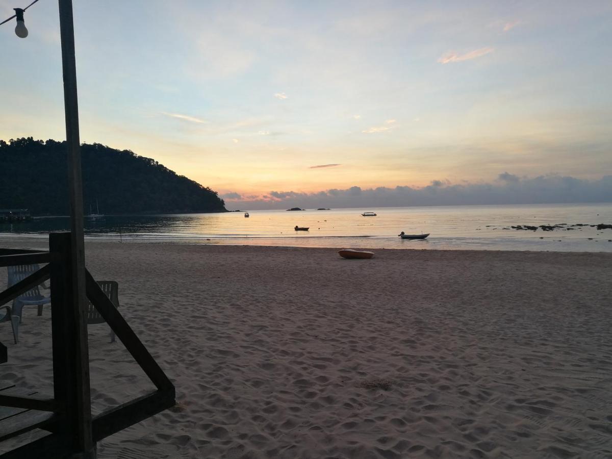 Rainbow Tioman Cottage Kampong Juara Bagian luar foto