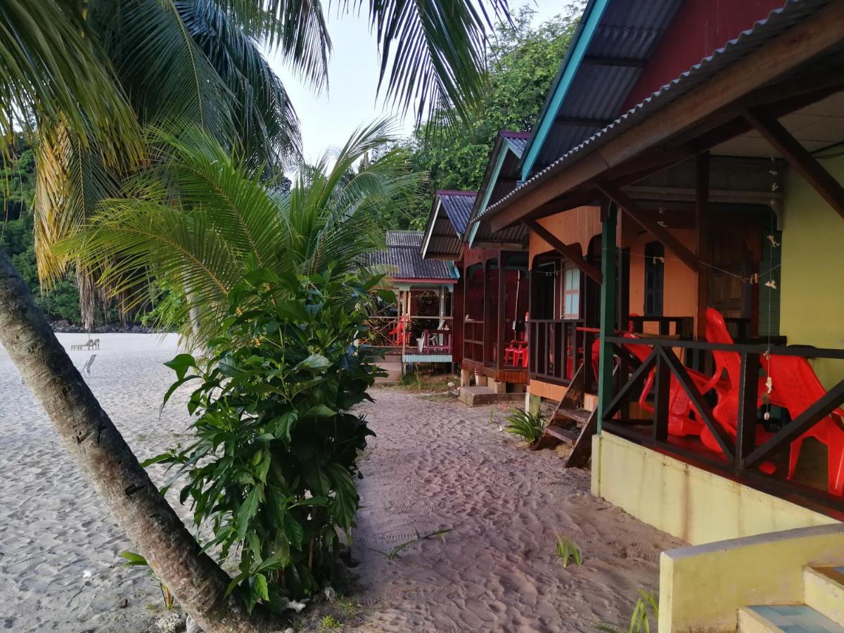 Rainbow Tioman Cottage Kampong Juara Bagian luar foto