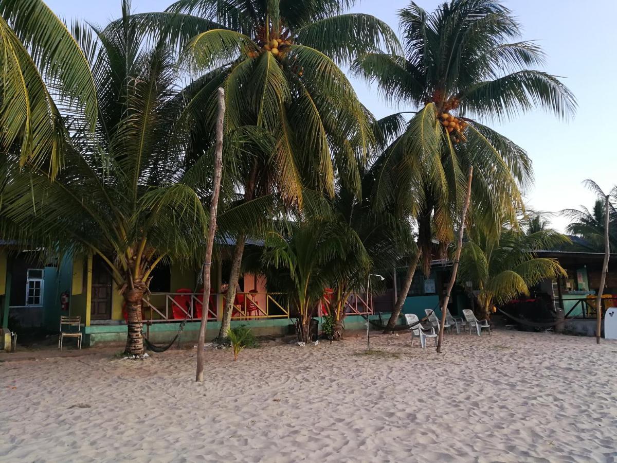 Rainbow Tioman Cottage Kampong Juara Bagian luar foto